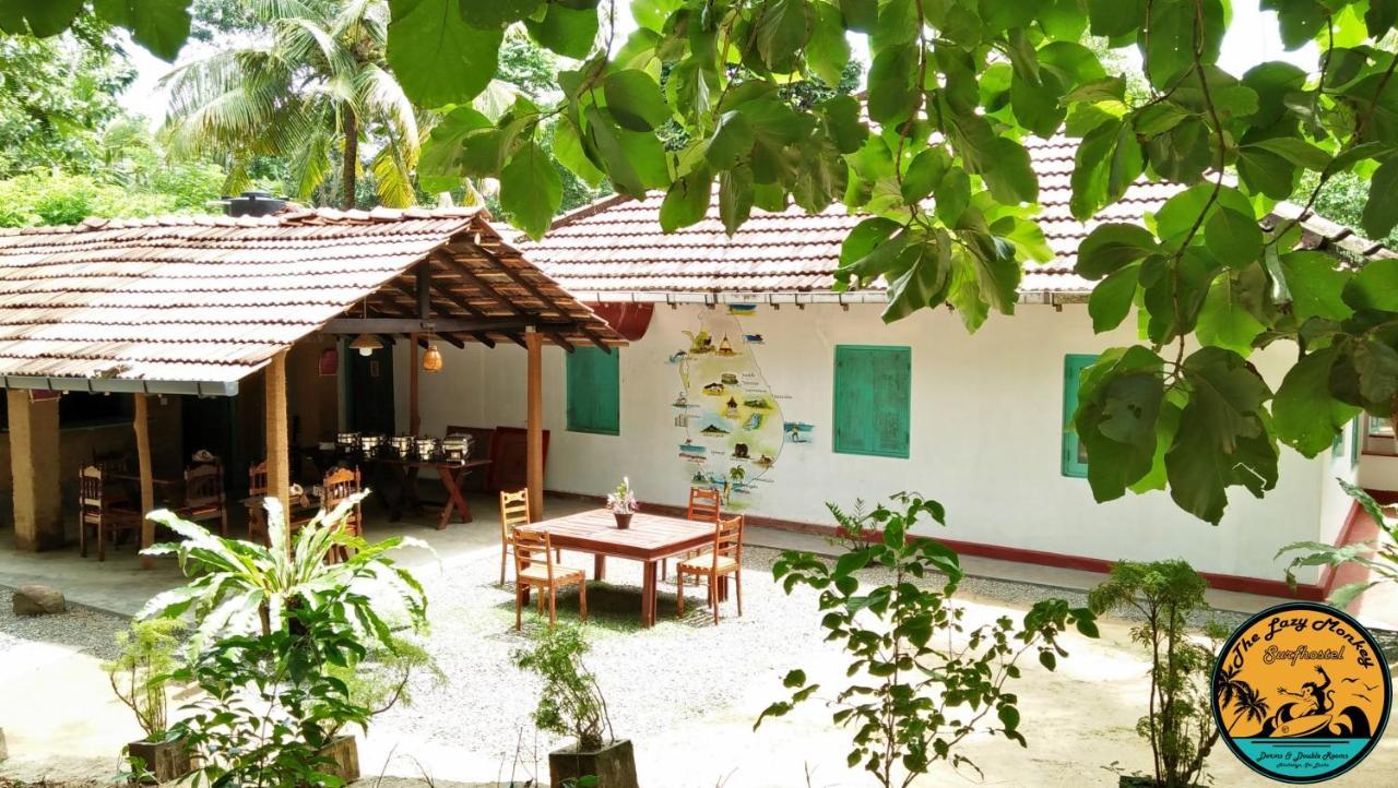Lazy Monkey Sri Lanka Hostel Dikwella Bagian luar foto